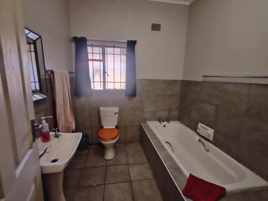 2 Bedroom Property for Sale in Janssendal Eastern Cape
